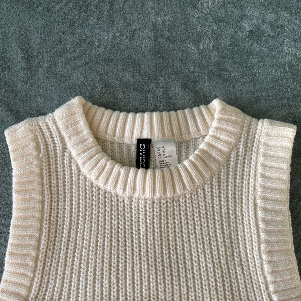 H&M Cream-colored Sleeveless Sweater Vest - Picture 3 of 10